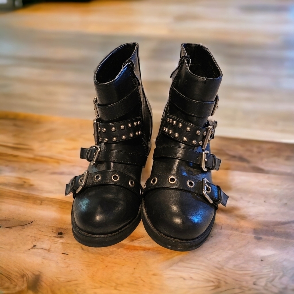 VERY VOLATILE black Koba fashion boots sz 6.5